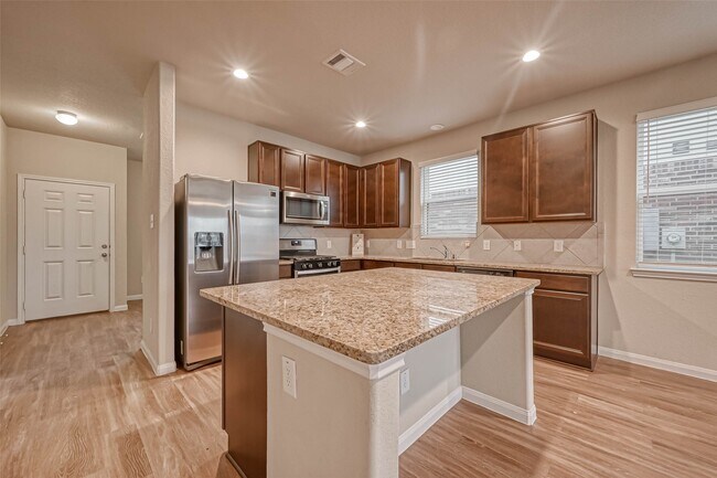 Building Photo - 24723 Puccini Pl