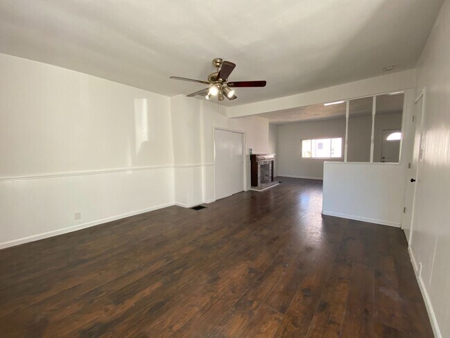 Building Photo - 446 Sapphire Way