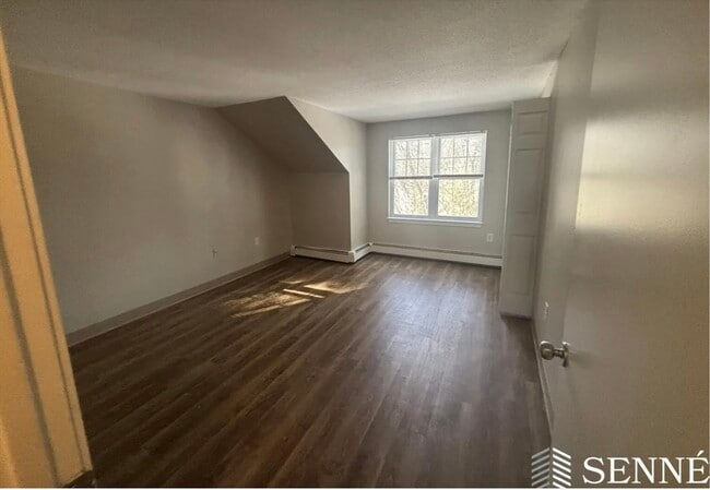 Building Photo - 65 Frank's Ln