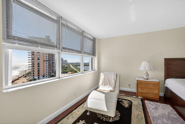 Building Photo - 5200 N Ocean Dr