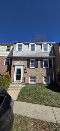 Building Photo - Upper level of townhome