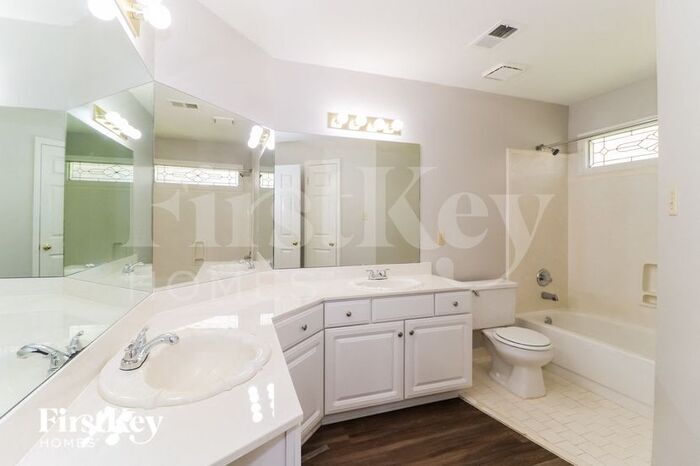 Building Photo - 1816 Candle Ridge Cove