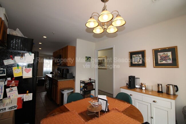 Building Photo - 1 Waverly Dr