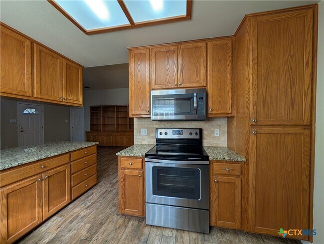 Building Photo - 1662 Lantana Cir