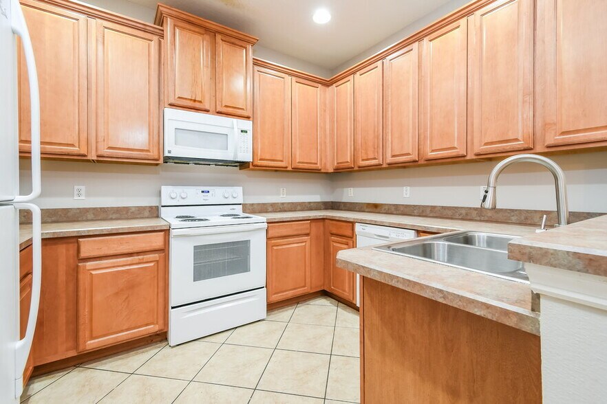 Building Photo - 1050 Wickerwood St