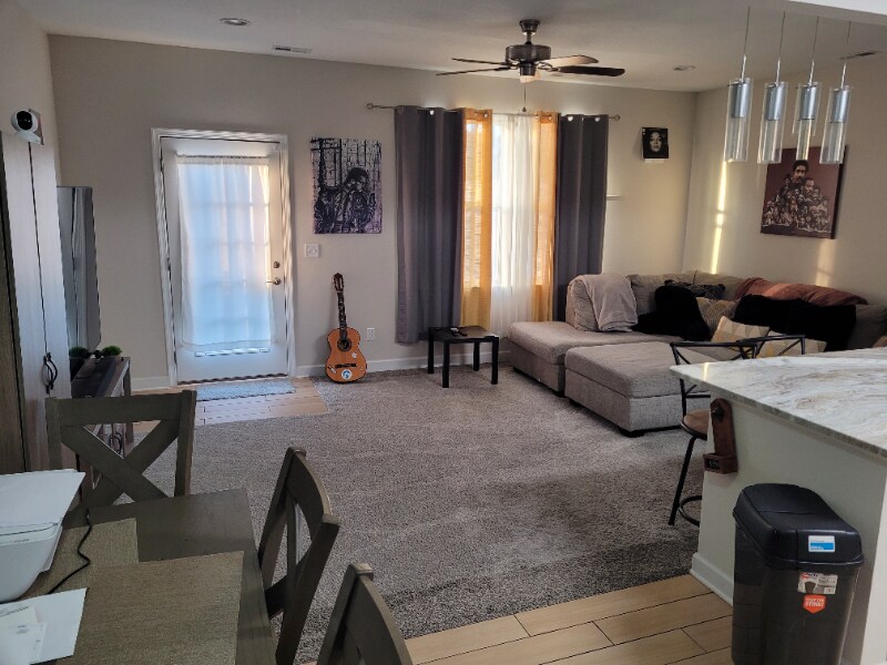 Building Photo - 327 Webster St