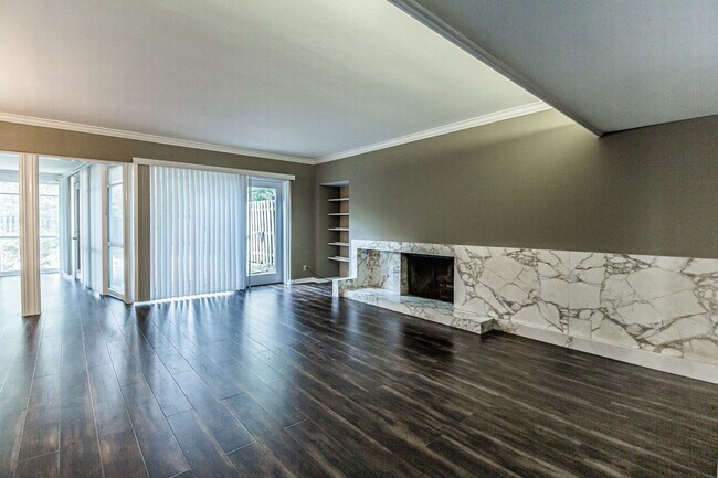 Building Photo - 8301 Delmar Blvd