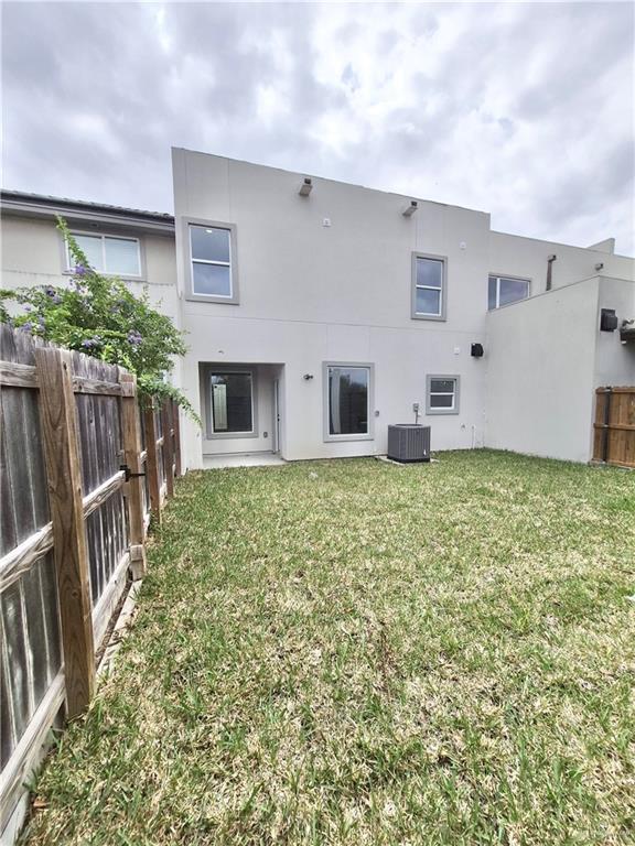 Building Photo - 40 Corales St