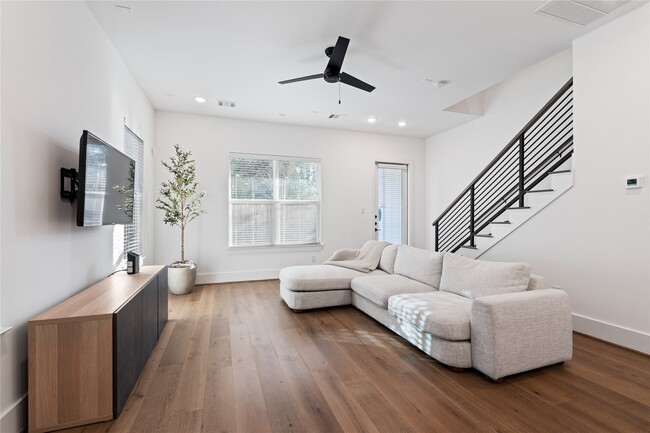 Building Photo - 9011 Wellspring Dr