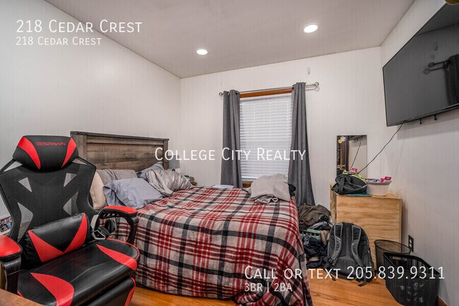 Building Photo - 218 Cedar Crest