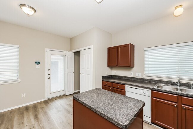Building Photo - 20627 Sycamore Crest Ln