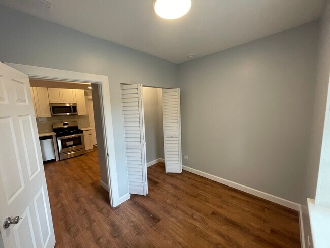 Building Photo - 7331 N Honore St