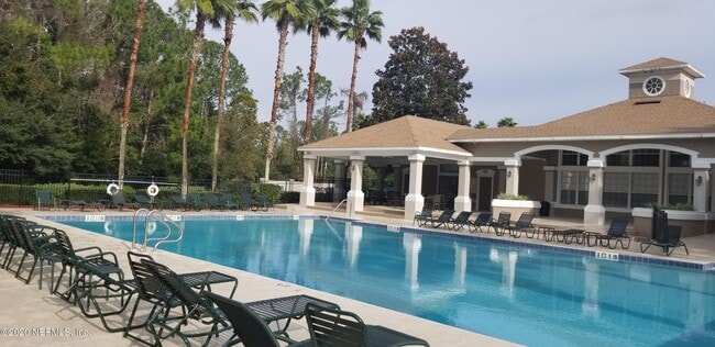 Building Photo - 10550 Baymeadows Rd