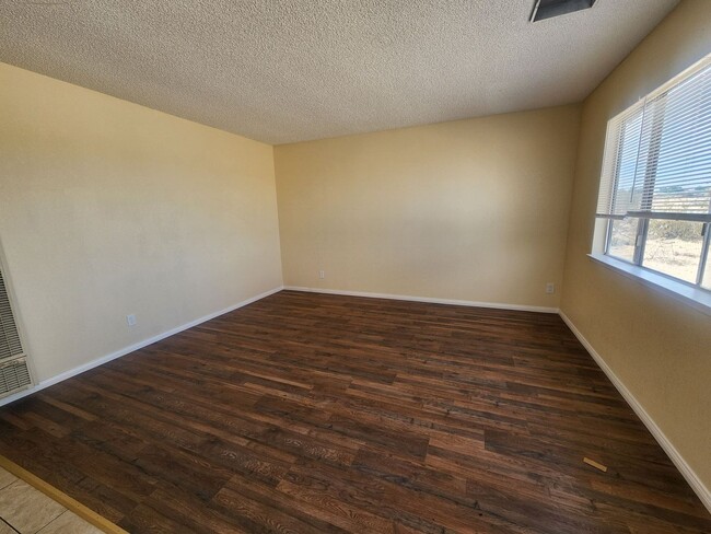 Building Photo - 73967 Buena Vista Dr