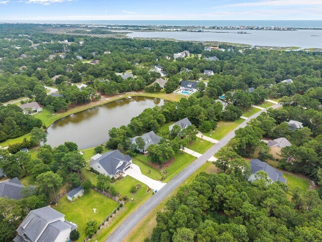 Building Photo - Welcome to Stateside!