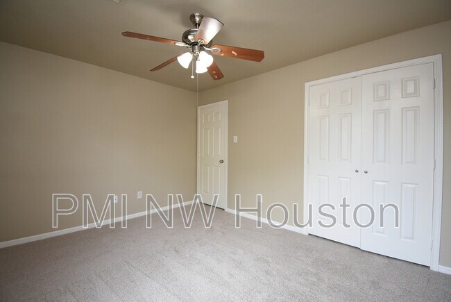 Building Photo - 26306 Hartwill Dr