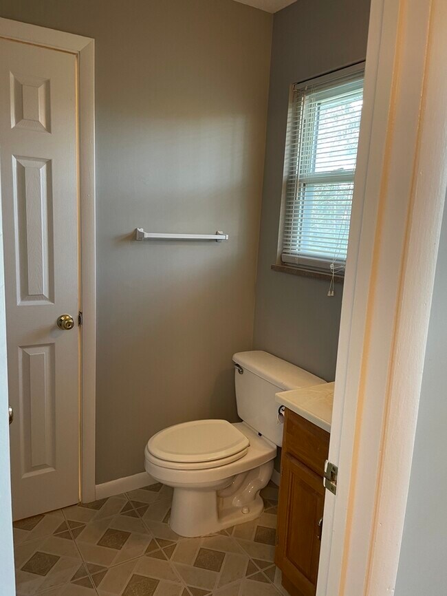 Ranch Style Home with Basement for Rent! 4920 Oakbrook Ct Knoxville