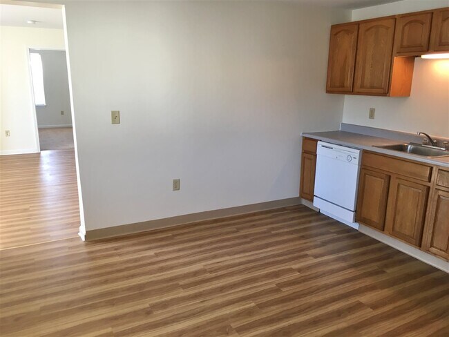 Building Photo - 82 3rd St