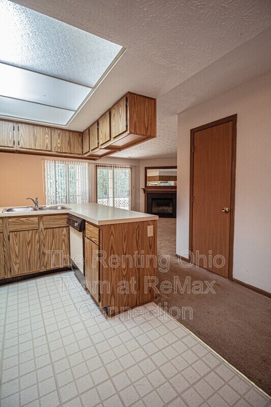 Building Photo - 6486 Reflections Dr