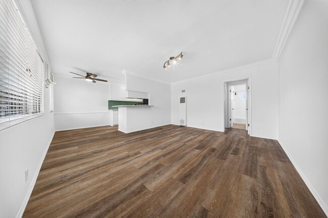 Interior Photo - 15114 Dickens St.