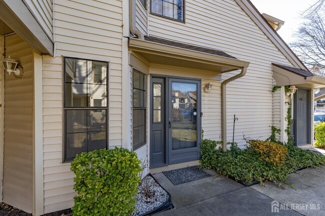 Primary Photo - 2301 Bayhead Dr