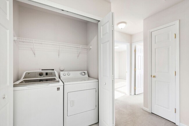 Building Photo - Prime Morrisville Location – Updated 3BR T...
