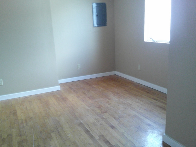 Building Photo - 1376 NY-7