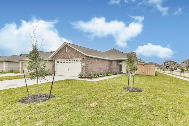 Building Photo - 21043 Longeni Dr