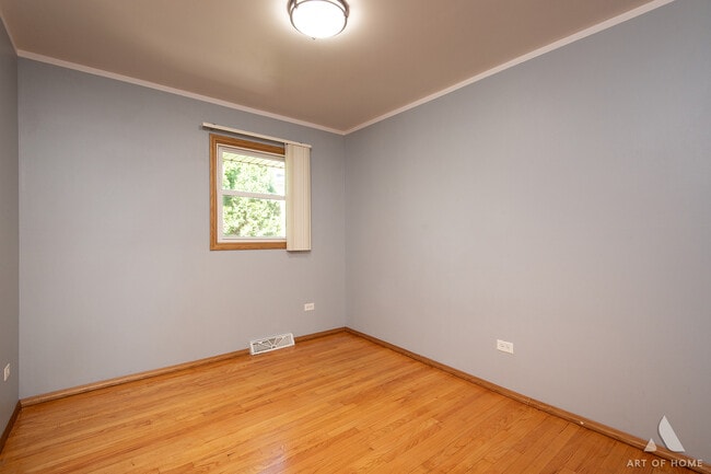 Building Photo - 9416 80th Ct