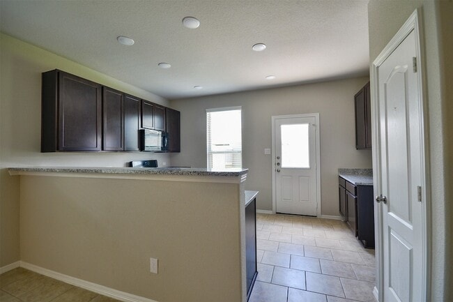 Building Photo - 24810 Winema Wds Ln
