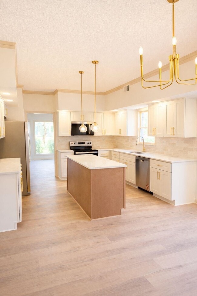 Building Photo - 6725 Kirby Trace Cove