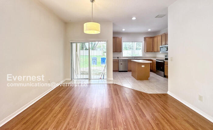 Building Photo - 10545 Shady Falls Ct