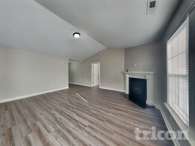 Building Photo - 3345 Deerbrook Dr