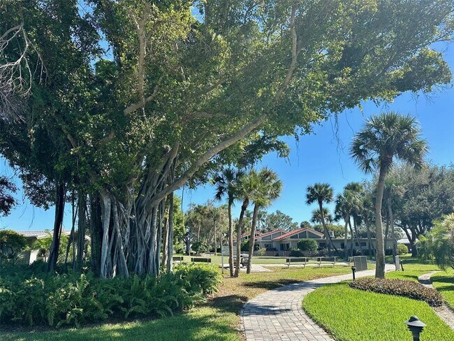 Building Photo - 500 Park Blvd S