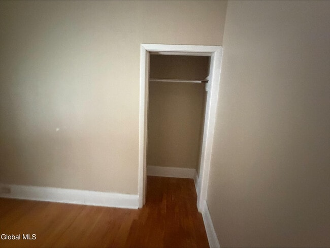 Building Photo - 5 Mockingbird Hill