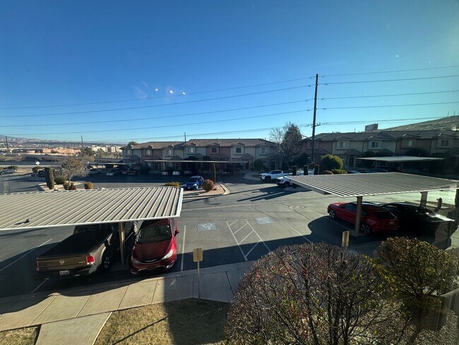 Building Photo - 2075 S Sir Monte Dr