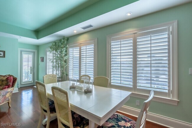 Building Photo - 300 3rd Ave S