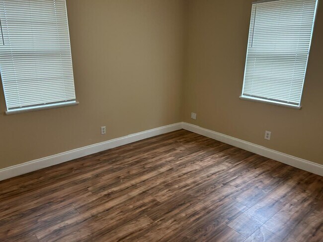 Building Photo - 3502 Penny St SW