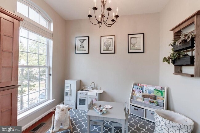 Building Photo - 324 Cameron Station Blvd