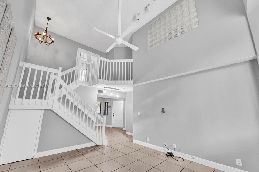 Building Photo - 15575 Miami Lakeway N