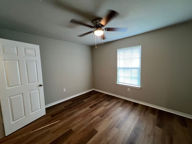Building Photo - Cute 2 Bed / 1 bath home in Beaumont! Move...