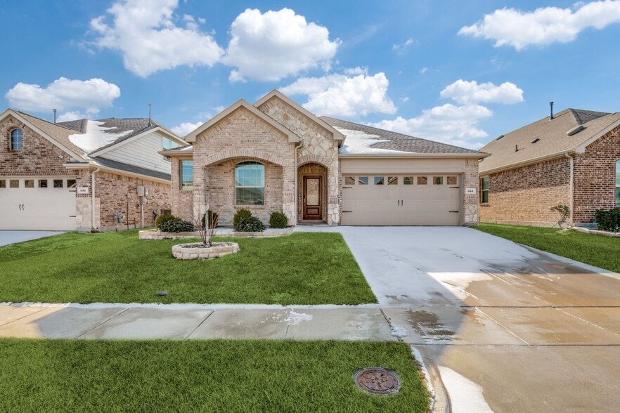 Building Photo - 844 Lauren Grove Ln