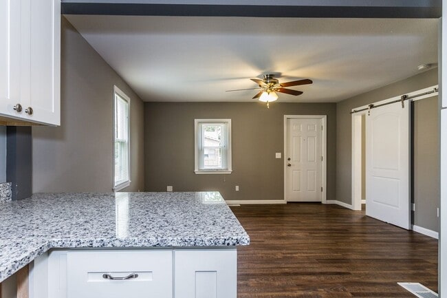 Building Photo - 1 Bedroom House in O'Fallon