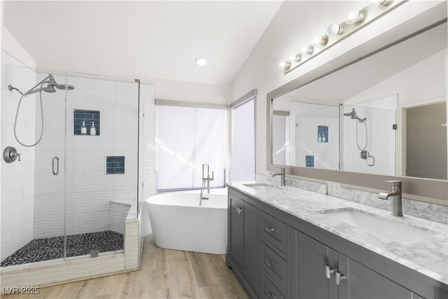 Building Photo - 7820 Mount Angel Dr