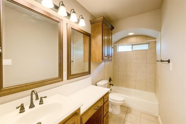 Building Photo - 1316 High Meadow Dr