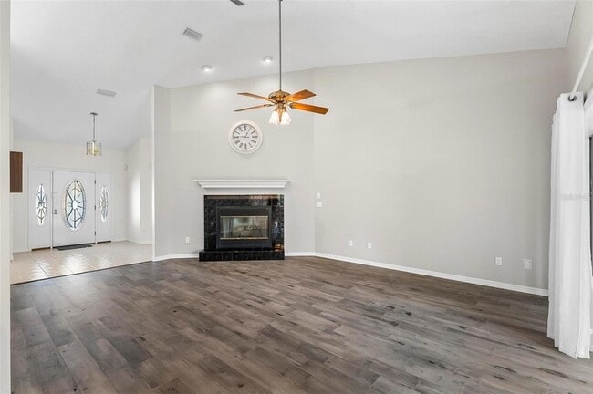 Building Photo - 20 Conley Ct