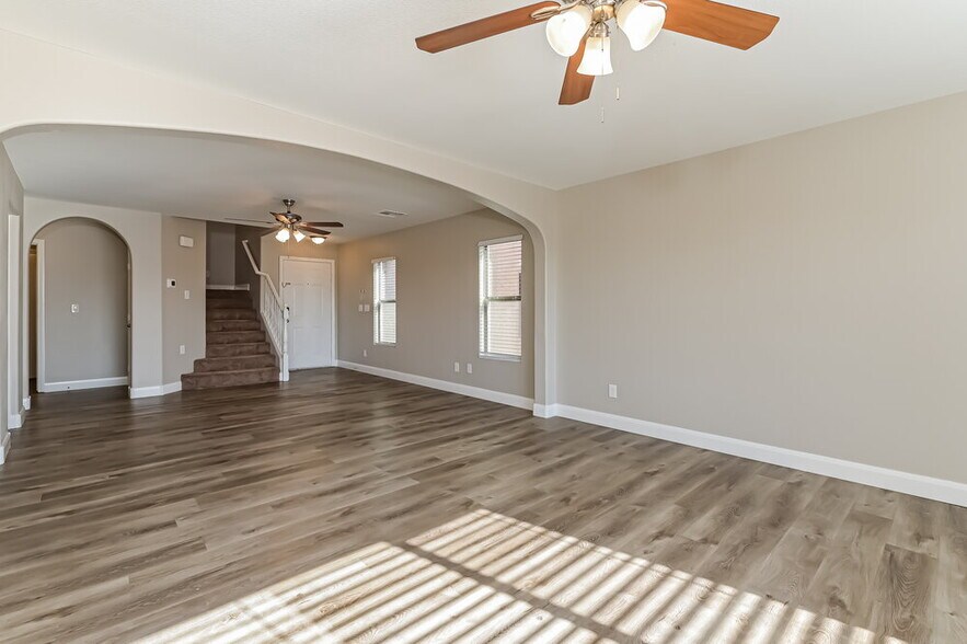 Building Photo - 3499 Greenwood Springs Dr