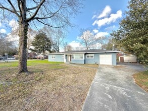 Building Photo - 1216 Eastwood Ave