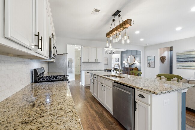 Building Photo - 3023 Honey Clover Ct