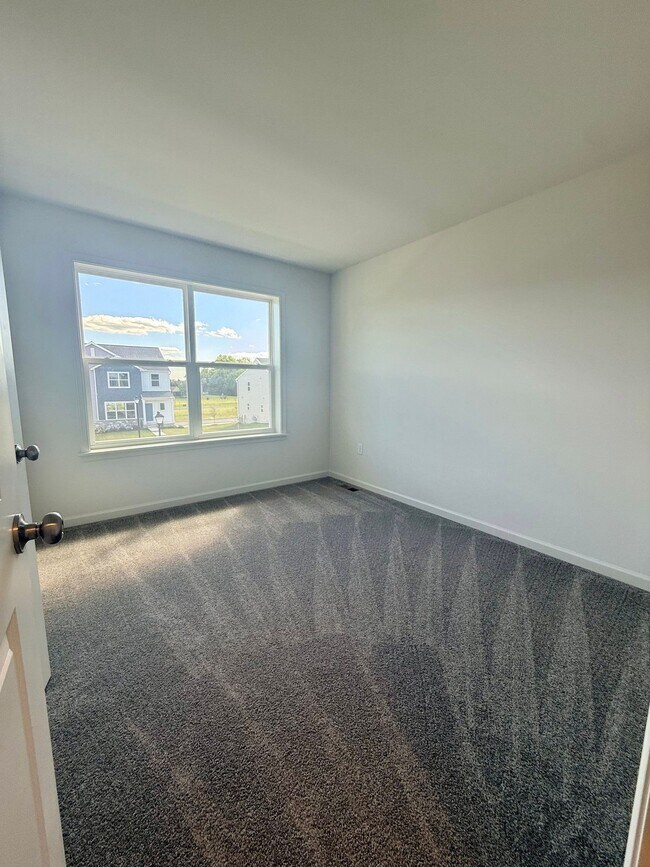 Building Photo - 45 N Conifer Dr